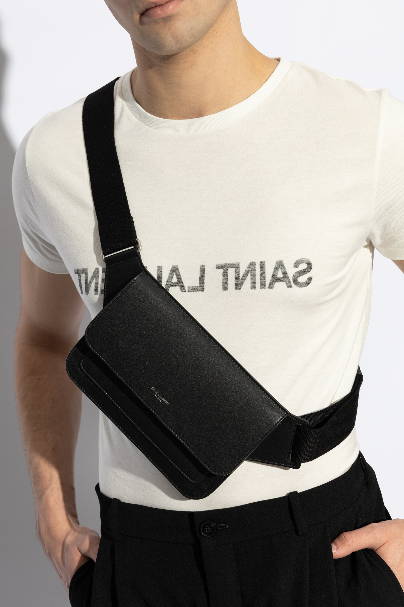 SAINT LAURENT PARIS｜ (823179 AAEMZ 1000) Saint Laurent Leather fanny pack | Men's Bags | Vitkac